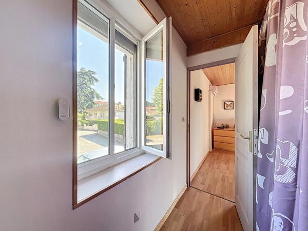 Belle maison de Village rénovée de 69m2 + terrain arboré 300m2