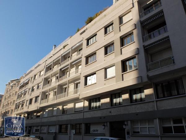 Appartement à louer 3 pièces 72.4m²