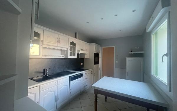 Maison à vendre    6 pièces • 127 m2 Saint-Lyphard