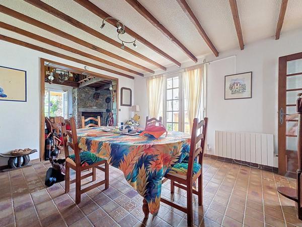 À vendre – Villa familiale 5 pièces avec dépendances, grand jardin & vue dégagée – Bédarieux