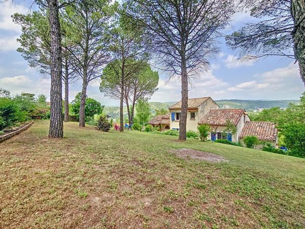 À vendre – Villa familiale 5 pièces avec dépendances, grand jardin & vue dégagée – Bédarieux