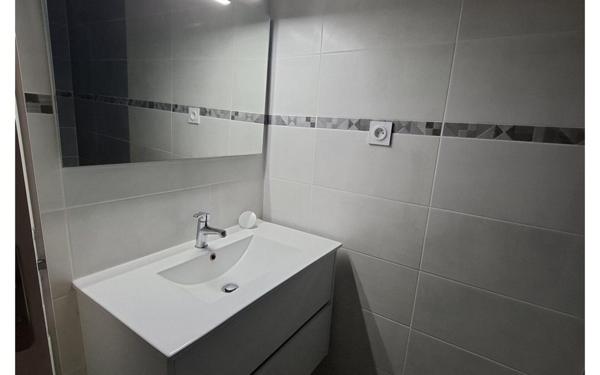 Appartement à louer    3 pièces •  Carros