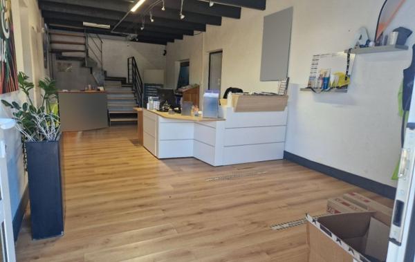 Vente Local commercial Bâtiment professionnel + bureaux Pierrelatte   