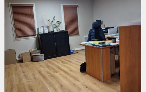 Vente Local commercial Bâtiment professionnel + bureaux Pierrelatte   