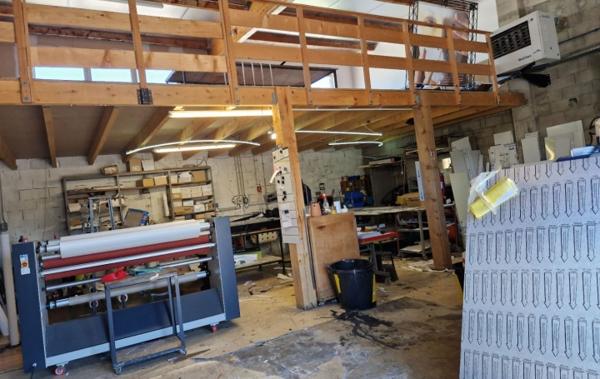 Vente Local commercial Bâtiment professionnel + bureaux Pierrelatte   