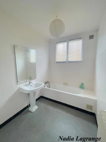 MAISON LUMINEUSE A CHALAGNAC