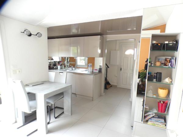 Pinède. Maison 4 pièces 51 m² sur une parcelle de 130 m²