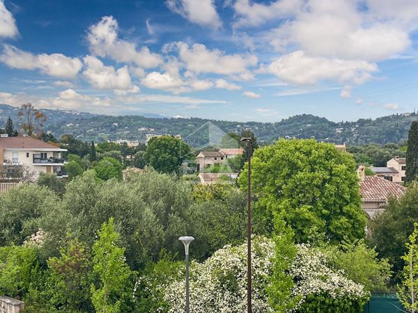 Grasse, location studio meublé