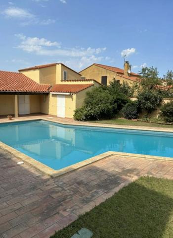 Maison Elne 10 pièce(s) 400.5 m2