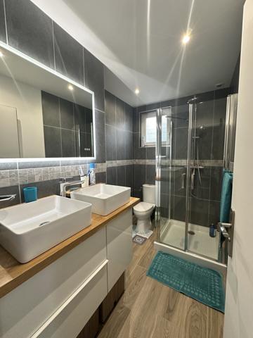 Maison T5 avec dépendance sur terrain de 580m²