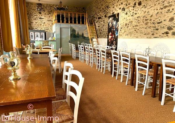 Château à vendre 18 pièces de 670 m²