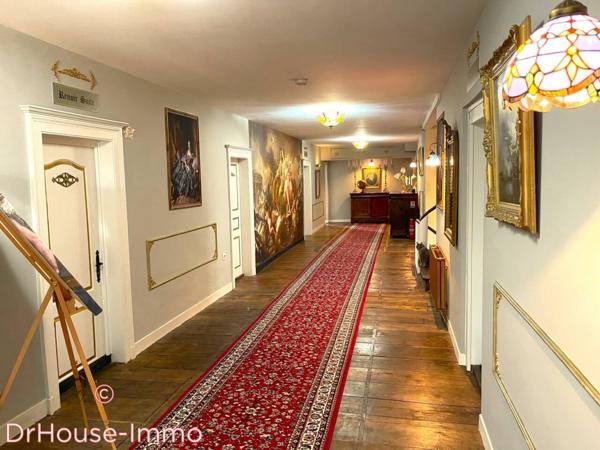Château à vendre 18 pièces de 670 m²