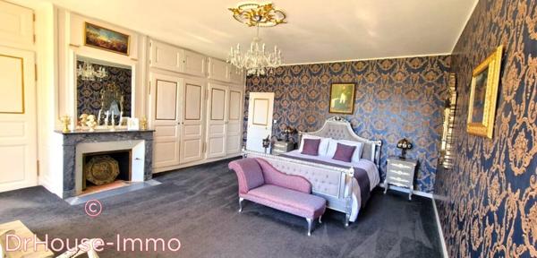 Château à vendre 18 pièces de 670 m²