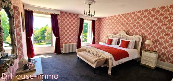 Château à vendre 18 pièces de 670 m²