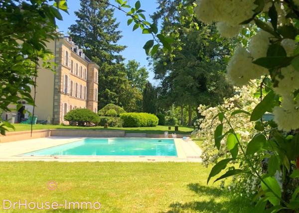 Château à vendre 18 pièces de 670 m²