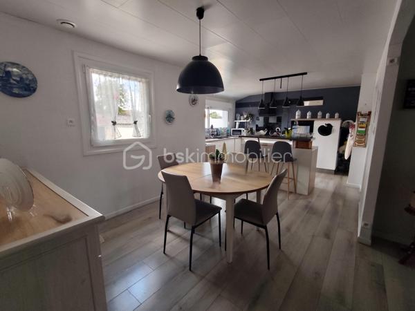 À DÉCOUVRIR – SUPERBE PAVILLON DE 122 m² AVEC VÉRANDA, DÉPENDANCE ET TERRAIN ARBORÉ
A quelques kilometres seulement de Aigre !
Bien rare , ne le ratez pas!!!

Venez découvrir ce magnifique pavillon de 122 m², parfaitement agencé et offrant de belles prestations.

Dès l’entrée, vous serez séduits par une vaste pièce de vie lumineuse comprenant un salon-séjour chaleureux et une cuisine moderne, entièrement équipée et aménagée, ouverte sur l’espace de vie environ 56m2

La partie nuit se compose de 3 belles chambres avec placards, d’une salle d’eau contemporaine avec douche à l’italienne et double vasque, ainsi qu’un WC indépendant. Un cellier vient compléter l’ensemble.

Dans le prolongement du salon, profitez d’une superbe véranda de 23 m², idéale pour des moments de détente toute l’année, ainsi qu’une pergola couverte avec terrasse d’environ 16 m².

Côté extérieur, vous bénéficierez d’un beau terrain arboré de 1 495 m² avec puits, parfait pour profiter d’un cadre agréable et verdoyant.
Environnement calme assuré, dans un village disposant de boulangerie, supérette, tabac et presse , a seulement 10 min des commerces . 

Les plus :
    • Garage  23m2
    • Dépendance d’environ 40 m² 
    • Pompe à chaleur air/air 
    • Panneaux solaires 
    • Beaux volumes et prestations de qualité 

Un bien rare à découvrir sans tarder !

Aucun travaux à prévoir vous avez juste à poser vos valises !