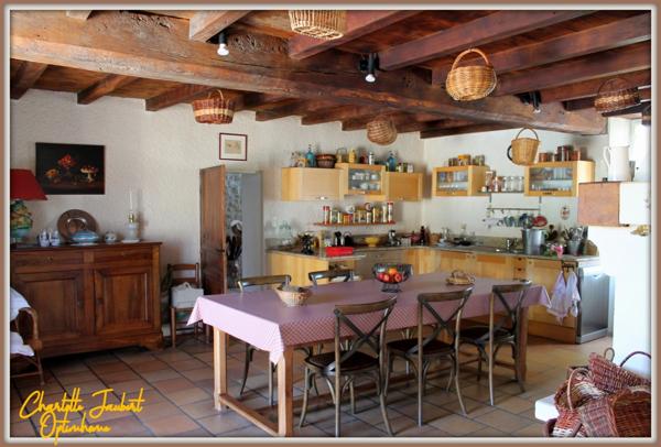 Grande maison en pierre