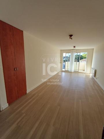 Appartement Orvault 3 pièce(s) avec balcon et stationnement en plein coeur de Petit Chantilly
