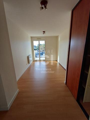 Appartement Orvault 3 pièce(s) avec balcon et stationnement en plein coeur de Petit Chantilly