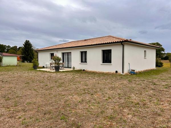 A vendre, maison de plain-pied, 125m², sur les  hauteurs de MARSAC SUR L ISLE 24430
