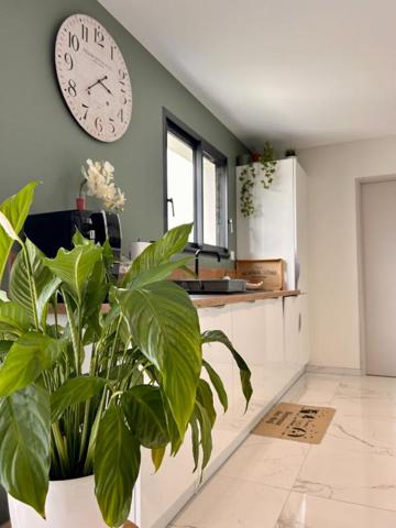 A vendre, maison de plain-pied, 125m², sur les  hauteurs de MARSAC SUR L ISLE 24430