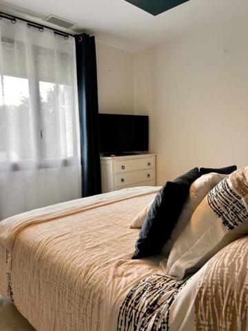 A vendre, maison de plain-pied, 125m², sur les  hauteurs de MARSAC SUR L ISLE 24430