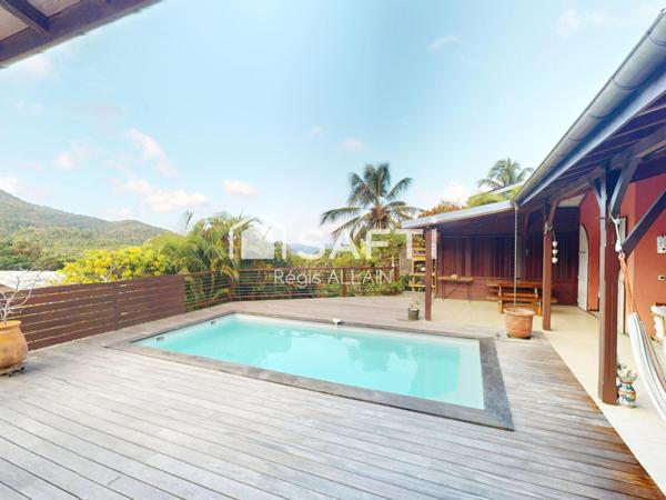 Villa Atypique type hacienda avec piscine et vue mer - Bien unique en Martinique