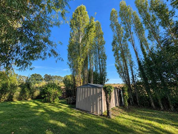 Terrain de loisir de 1864 m² à Moulins-le-Carbonnel
