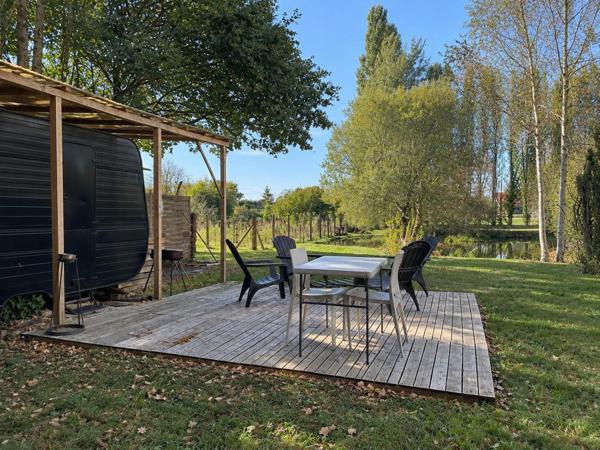 Terrain de loisir de 1864 m² à Moulins-le-Carbonnel