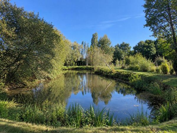 Terrain de loisir de 1864 m² à Moulins-le-Carbonnel