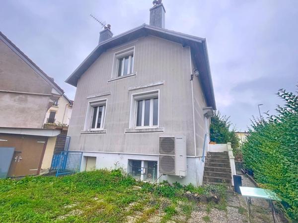 Maison individuelle avec studio indépendant proche gare