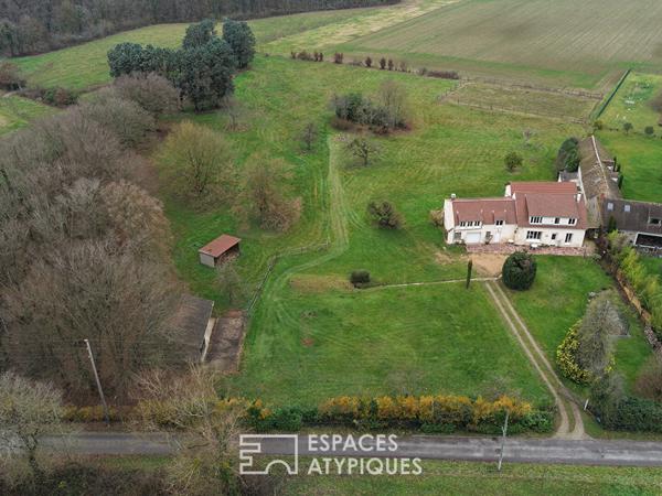 Propriété de charme avec box à chevaux et terrain de tennis
