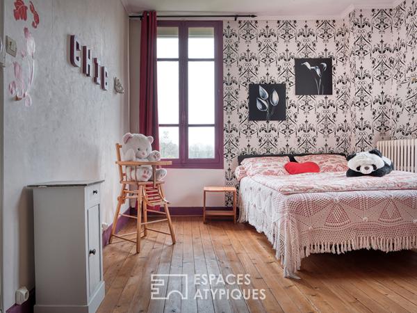 Propriété de charme avec box à chevaux et terrain de tennis