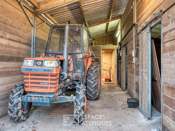 Propriété de charme avec box à chevaux et terrain de tennis