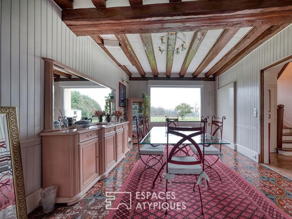 Propriété de charme avec box à chevaux et terrain de tennis