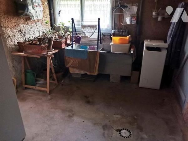 BAGNOLES DE L'ORNE: Maison en pierres 3 chambres, sous sol, garage, terrain 1555 m²