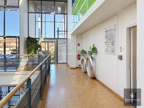 Vente                                                      Bureau
                        
                     4 pièces                      101 m2                     à Roanne