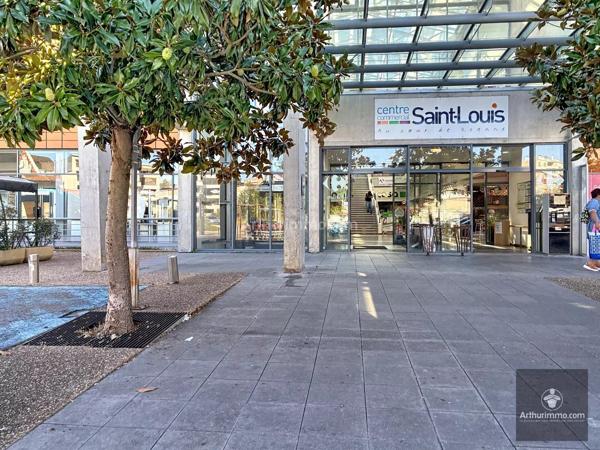 Vente                                                      Bureau
                        
                     4 pièces                      101 m2                     à Roanne