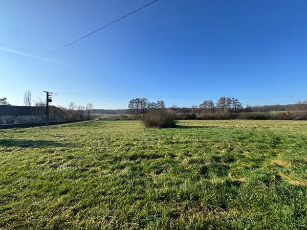 Terrain constructible à côté de Renève
