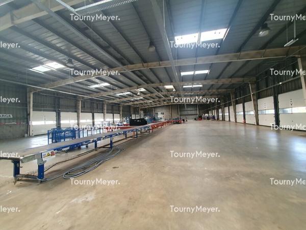 BORDEAUX - A LOUER ENTREPOT / MESSAGERIE DE 6373 M²
