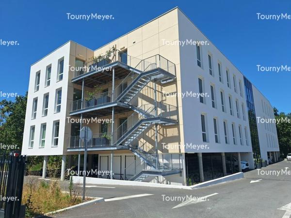 BUREAUX NEUFS A LOUER - LE HAILLAN