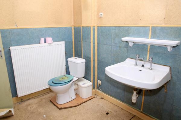 A proximité de la Belgique et du Luxembourg MAISON DE VILLAGE 5 PIECES  164 m² À RÉNOVER – BEAU POTENTIEL !