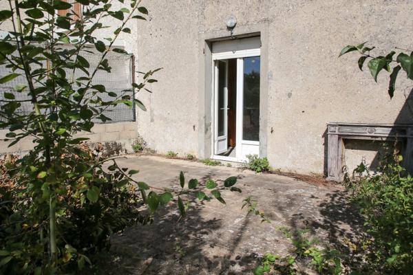 A proximité de la Belgique et du Luxembourg MAISON DE VILLAGE 5 PIECES  164 m² À RÉNOVER – BEAU POTENTIEL !