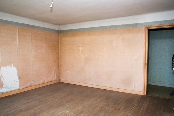 A proximité de la Belgique et du Luxembourg MAISON DE VILLAGE 5 PIECES  164 m² À RÉNOVER – BEAU POTENTIEL !