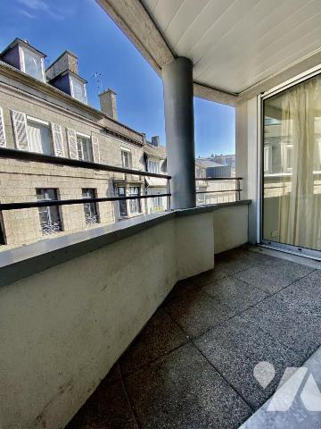 Appartement T5 hyper centre avec stationnement 