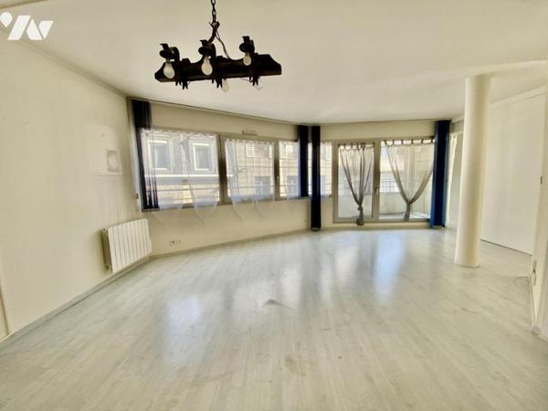 Appartement T5 hyper centre avec stationnement 