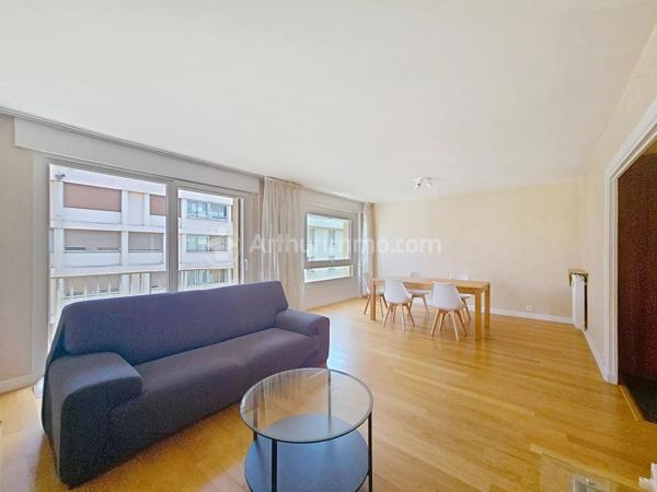 Location                                                      Appartement
                        
                     4 pièces                      119 m2                     à Clermont-Ferrand