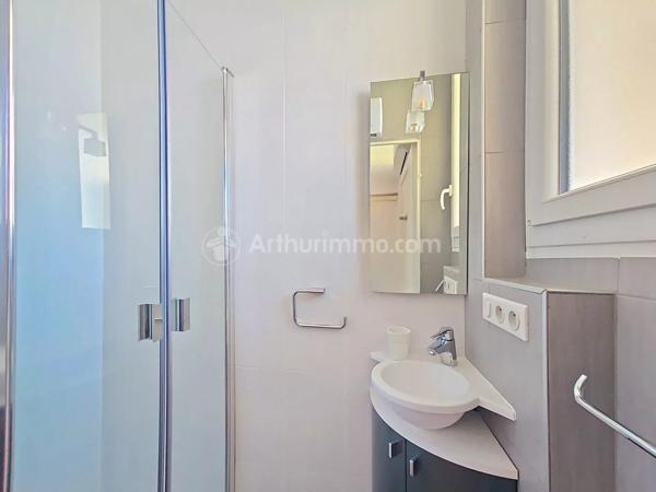Location                                                      Appartement
                        
                     4 pièces                      119 m2                     à Clermont-Ferrand