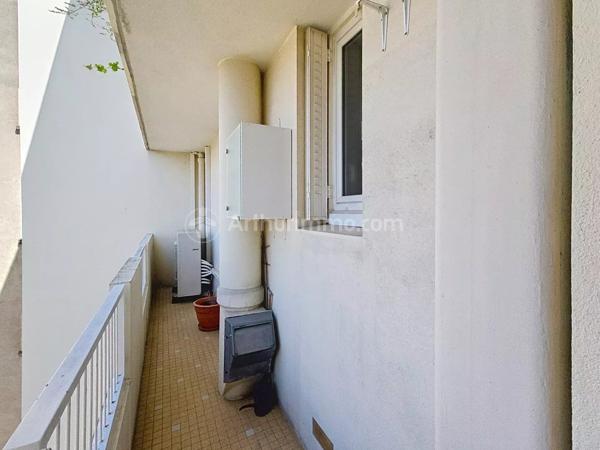 Location                                                      Appartement
                        
                     4 pièces                      119 m2                     à Clermont-Ferrand