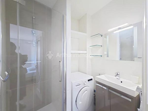 Location                                                      Appartement
                        
                     4 pièces                      119 m2                     à Clermont-Ferrand
